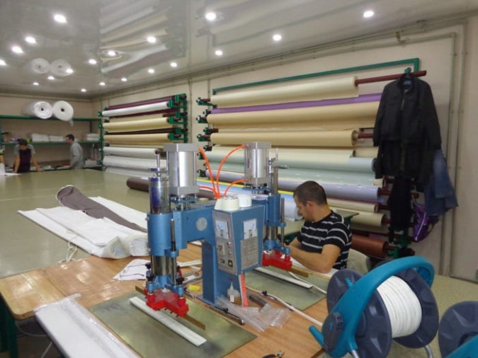 Изготовление натяжных потолков и конструкций